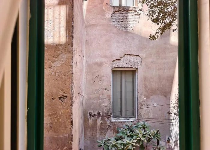 Domus Viola By Quokka 360 - 3 Min Walk From Piazza Navona